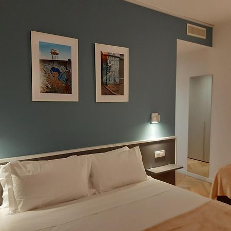Mako Suites - Centro E Stazione Monza Bagian luar foto