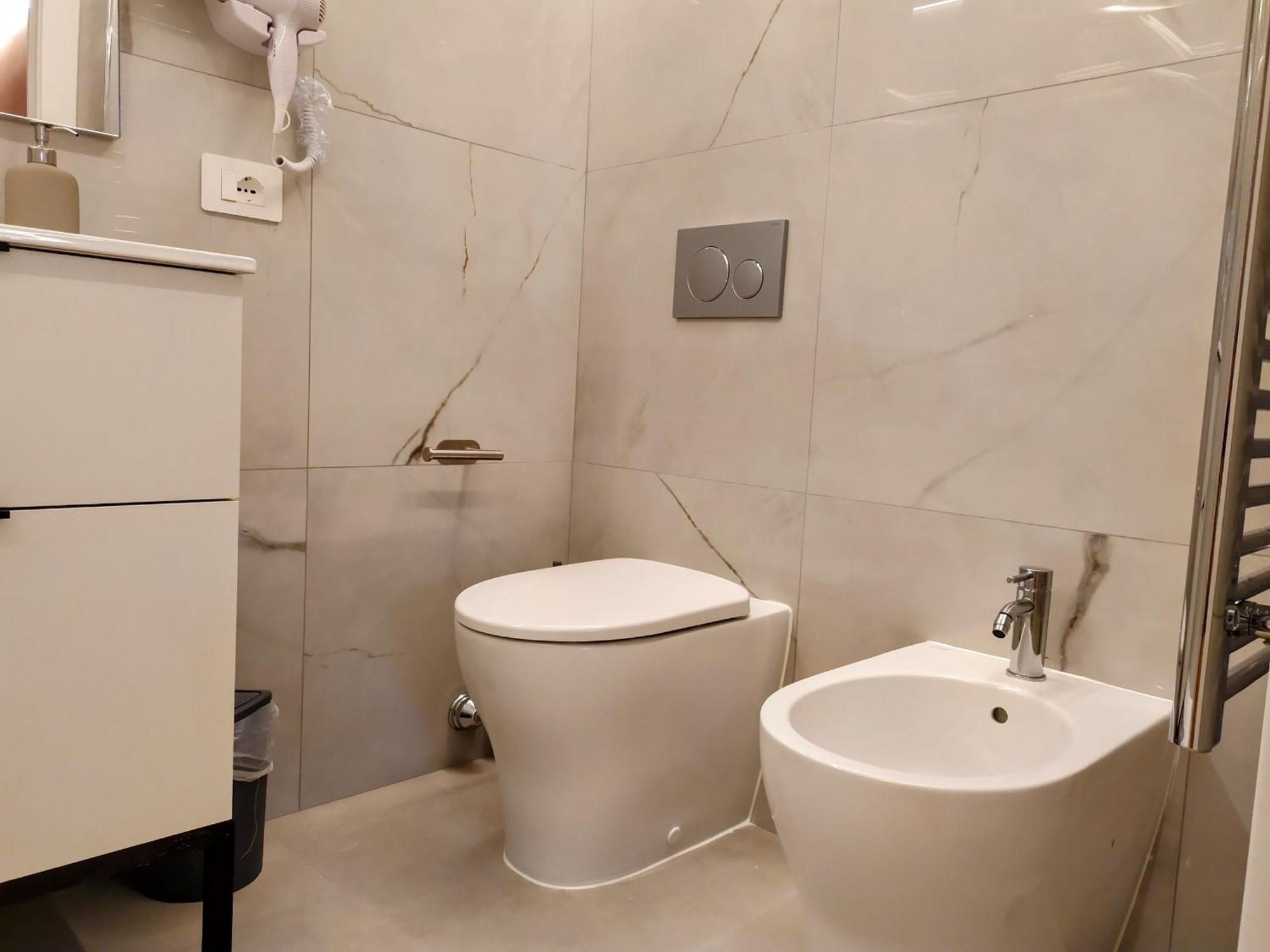 Mako Suites - Centro E Stazione Monza Bagian luar foto
