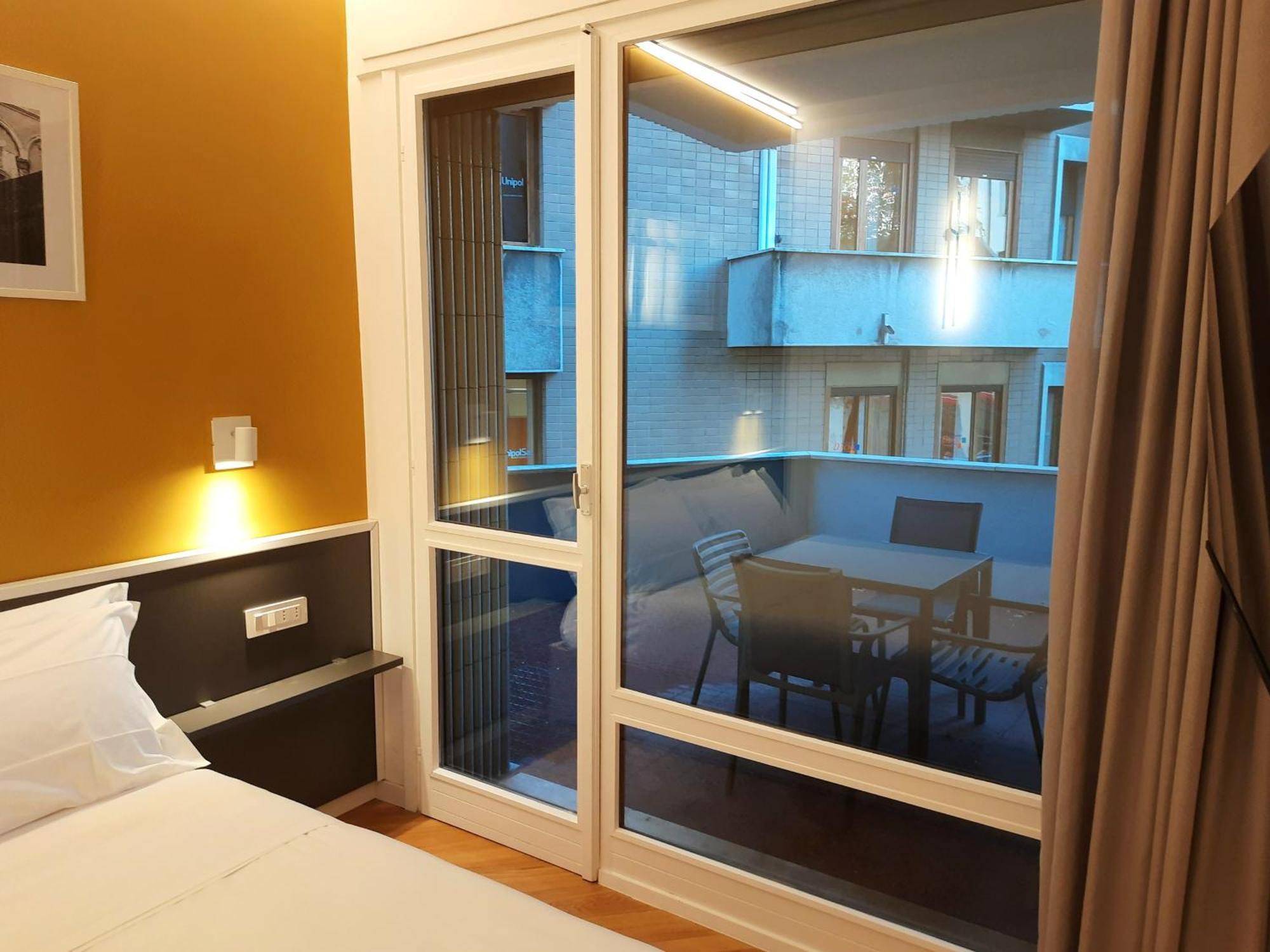 Mako Suites - Centro E Stazione Monza Ruang foto