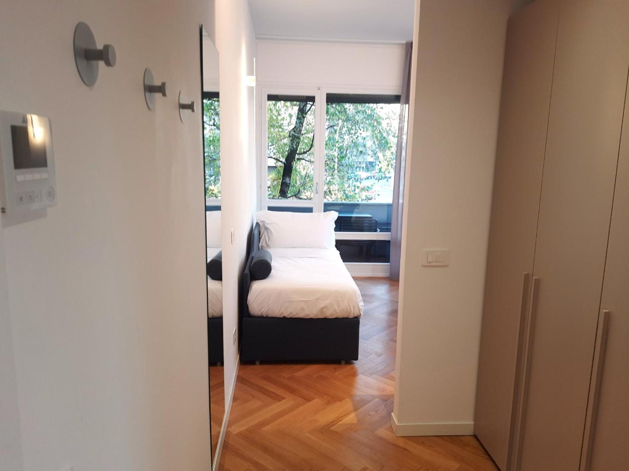 Mako Suites - Centro E Stazione Monza Bagian luar foto
