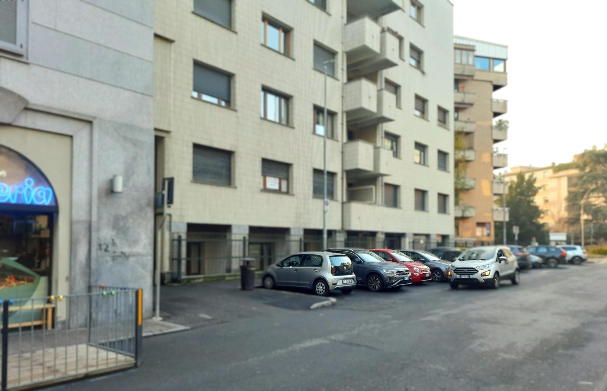 Mako Suites - Centro E Stazione Monza Bagian luar foto
